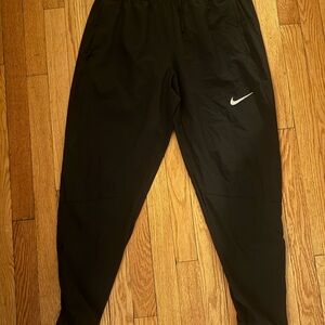 Nike Dri-FIT Black Joggers Men’s Large